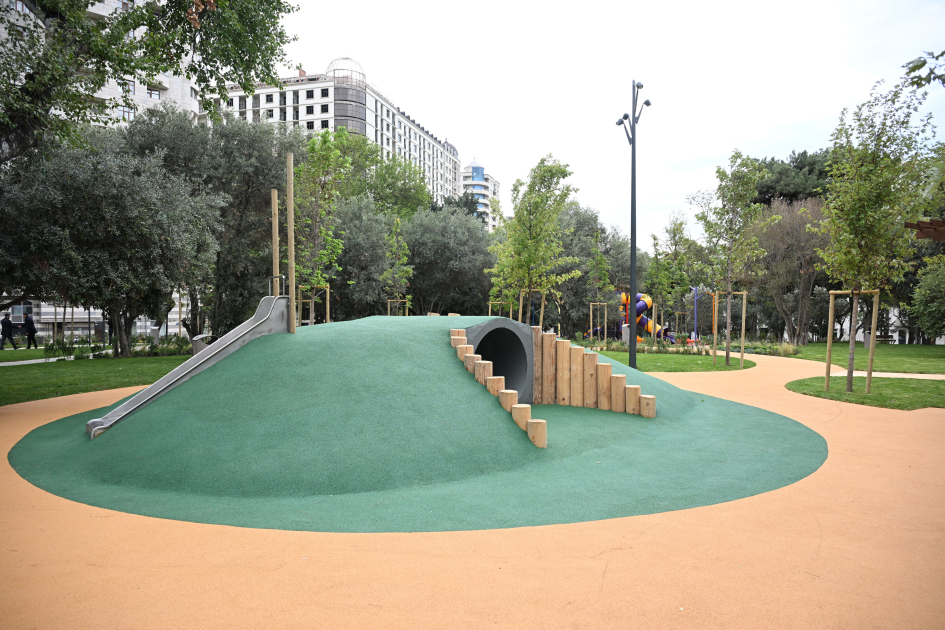President Ilham Aliyev, First Lady Mehriban Aliyeva inaugurate new park in Baku's Narimanov district (PHOTO)
