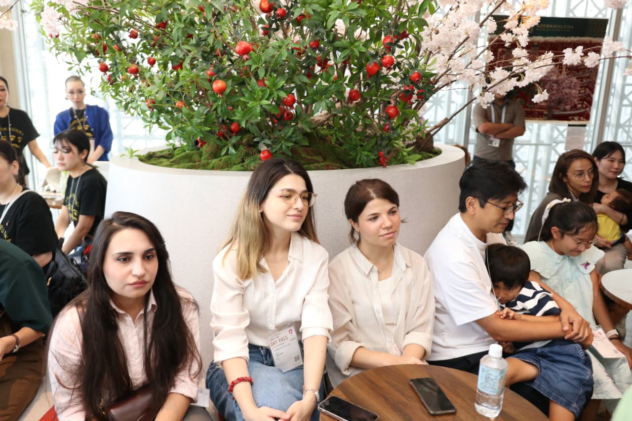 Azerbaijani diaspora committee's chief meets with compatriots in Japan (PHOTO)