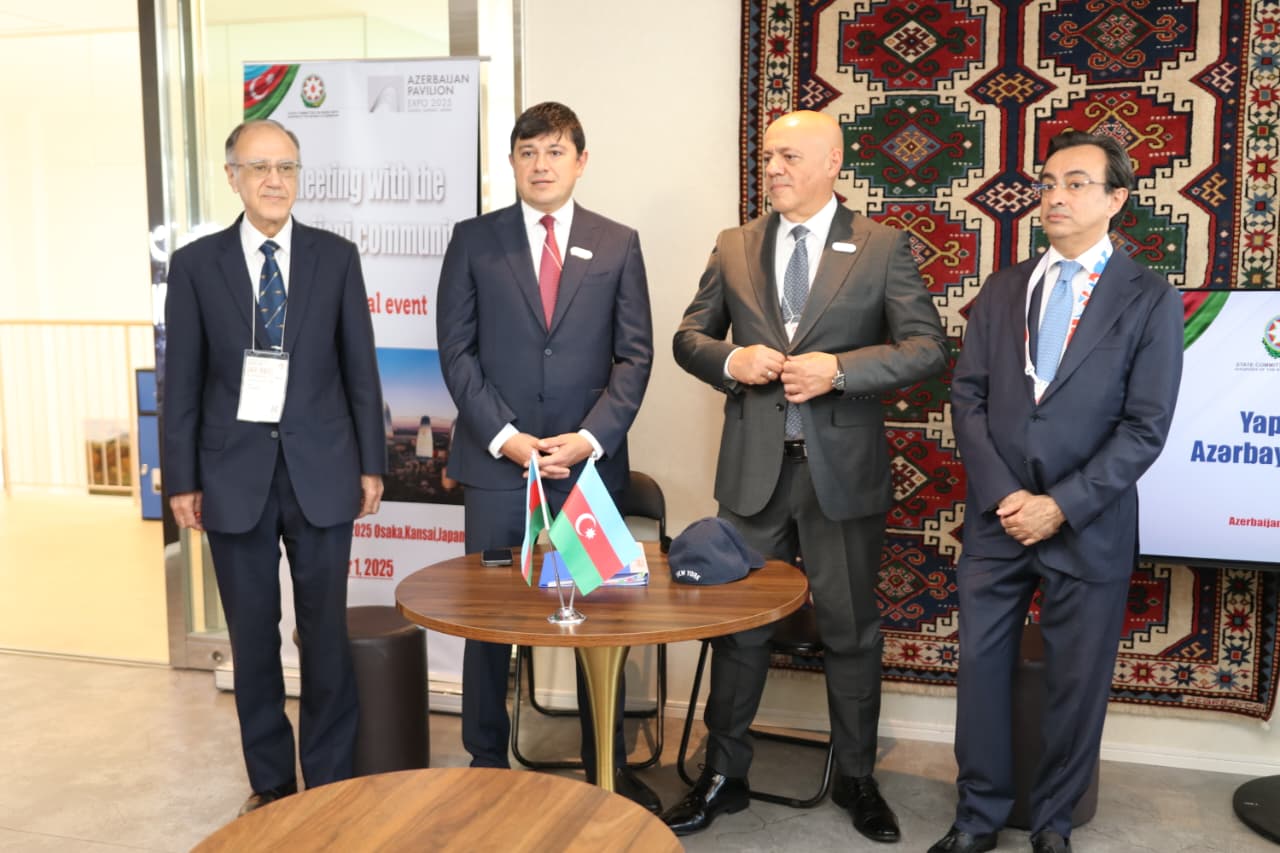 Azerbaijani diaspora committee's chief meets with compatriots in Japan (PHOTO)