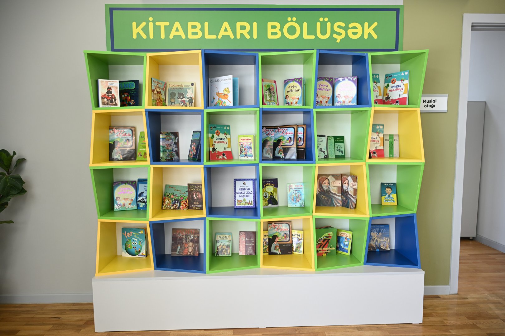 Heydar Aliyev Foundation revives historic school with major overhaul (PHOTO/VİDEO)
