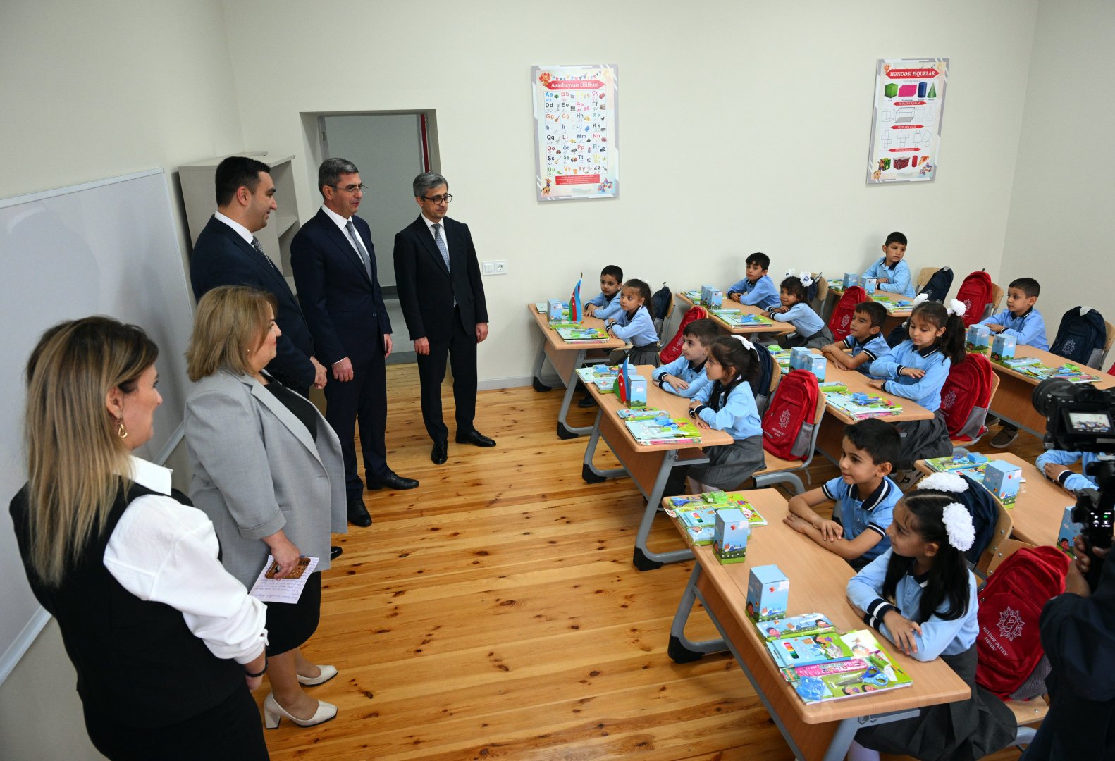 Azerbaijan commissions new school building in Baku's Khazar district (PHOTO)