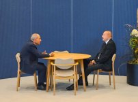 President Ilham Aliyev, PM Nikol Pashinyan hold meeting in Copenhagen (PHOTO/VIDEO)