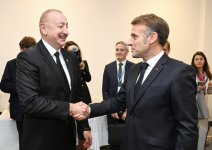 President Ilham Aliyev meets President Emmanuel Macron in Copenhagen (PHOTO)