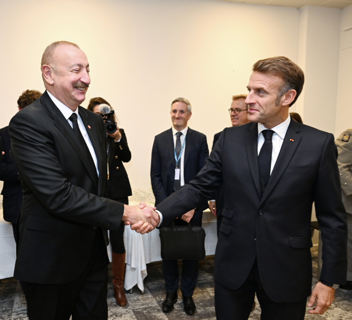 President Ilham Aliyev meets President Emmanuel Macron in Copenhagen (PHOTO)
