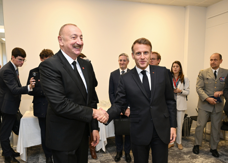President Ilham Aliyev meets President Emmanuel Macron in Copenhagen (PHOTO)
