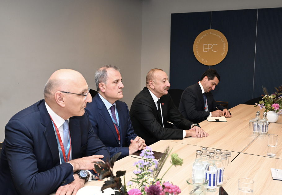 President Ilham Aliyev meets with President of Ukraine in Copenhagen (PHOTO)