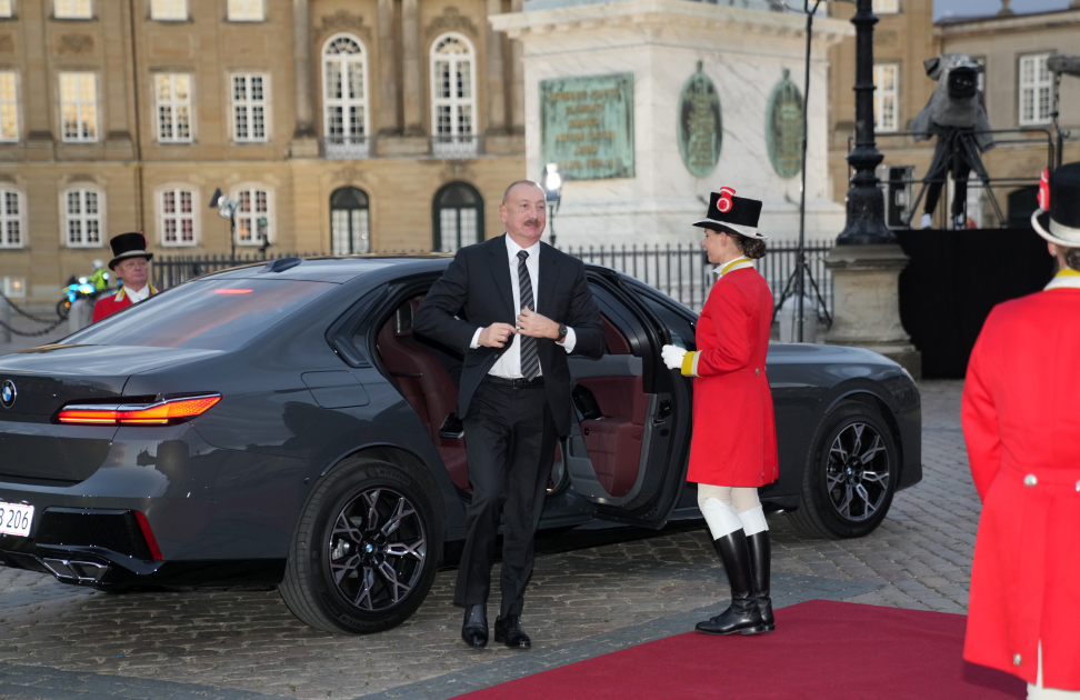 President Ilham Aliyev attends banquet in Copenhagen (PHOTO)