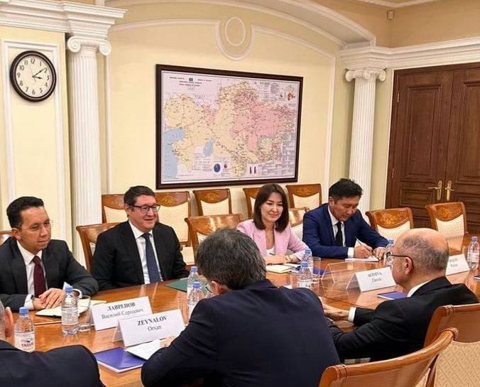 Kazakhstan, Azerbaijan discuss cooperation in peaceful nuclear energy