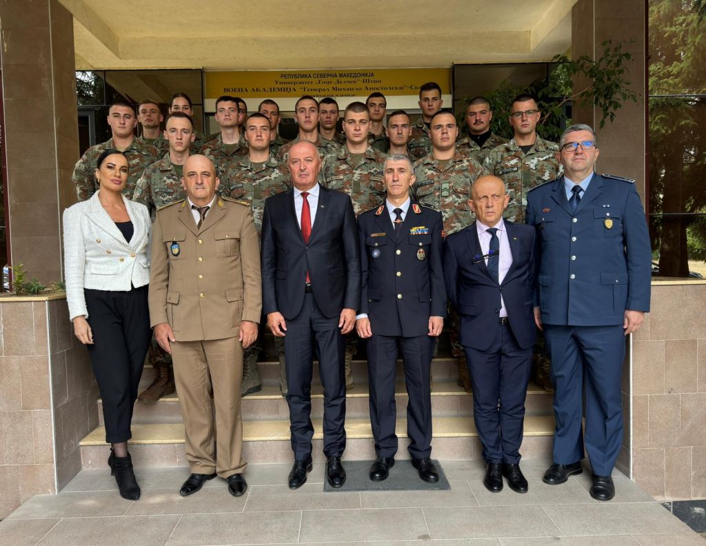 Bosnian defense minister reviews cadet education in North Macedonia (PHOTO)