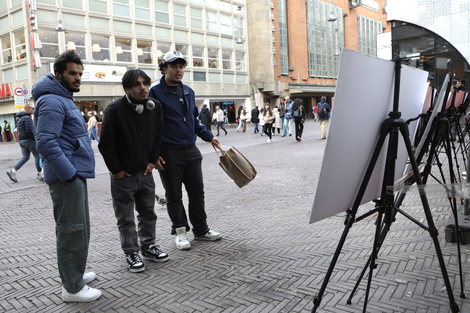 Photo exhibition dedicated to Azerbaijani mine victims organized in Netherlands' Hague (PHOTO)