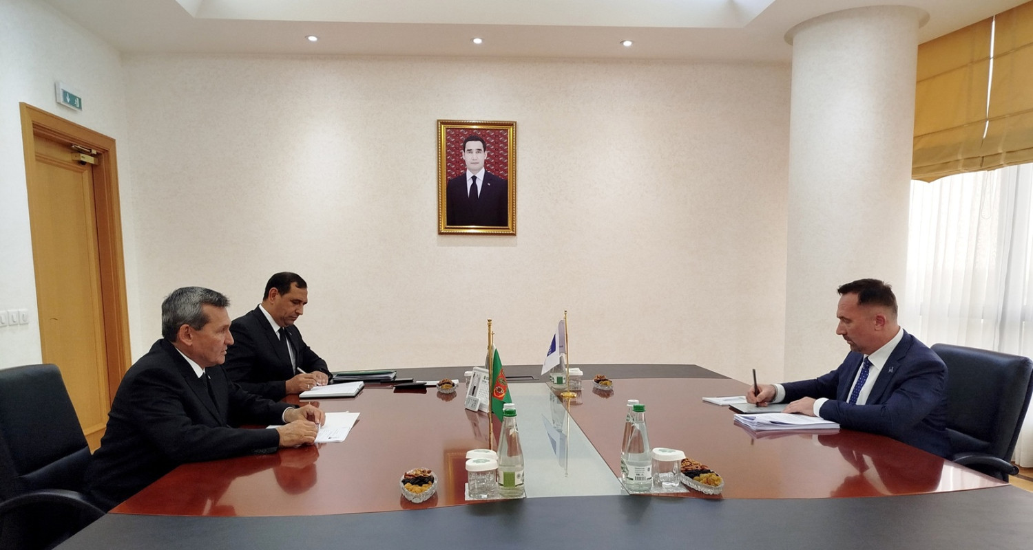 Turkmenistan and ADB review legal framework and upcoming projects