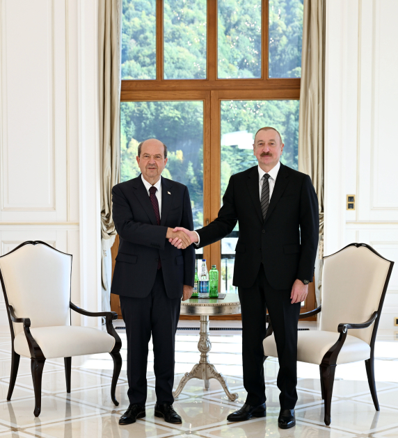 President Ilham Aliyev meets President of Turkish Republic of Northern Cyprus (PHOTO)