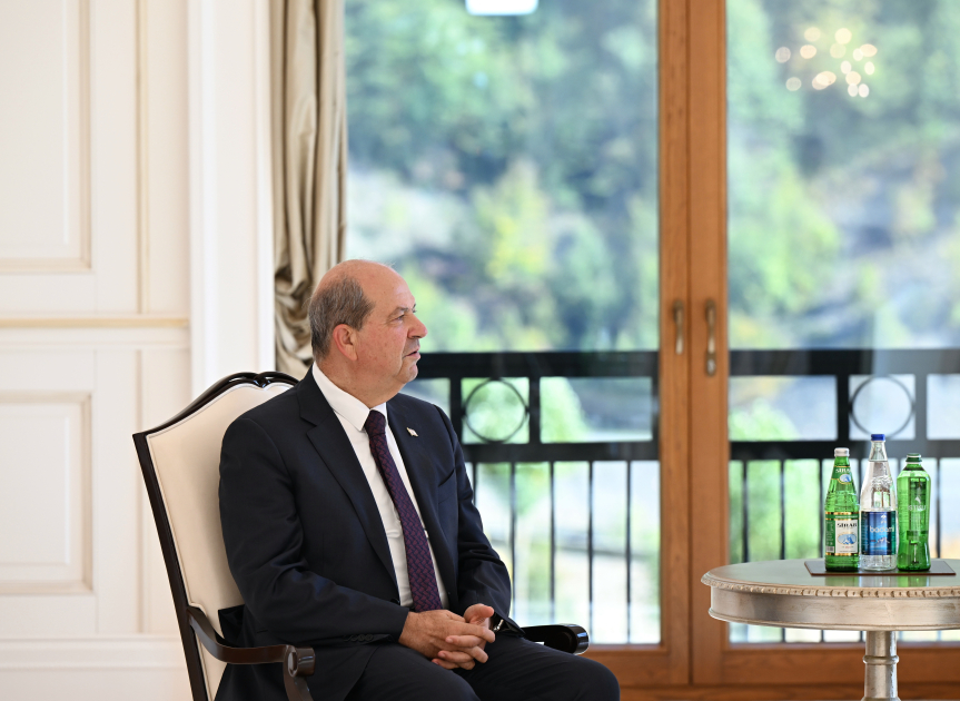President Ilham Aliyev meets President of Turkish Republic of Northern Cyprus (PHOTO)