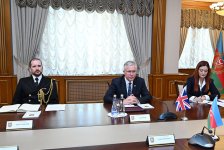 Azerbaijani Defense Minister meets with British Ambassador (PHOTO)