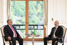 President Ilham Aliyev meets Hungarian PM in Gabala (PHOTO)