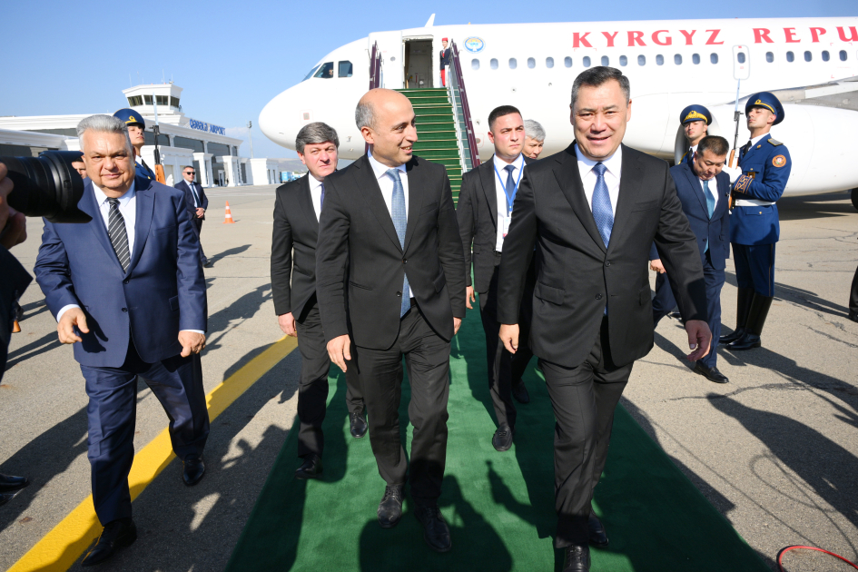 President of Kyrgyzstan arrives in Azerbaijan to attend OTS Summit (PHOTO)