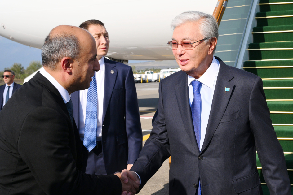 Kazakhstan's Tokayev arrives in Azerbaijan (PHOTO)