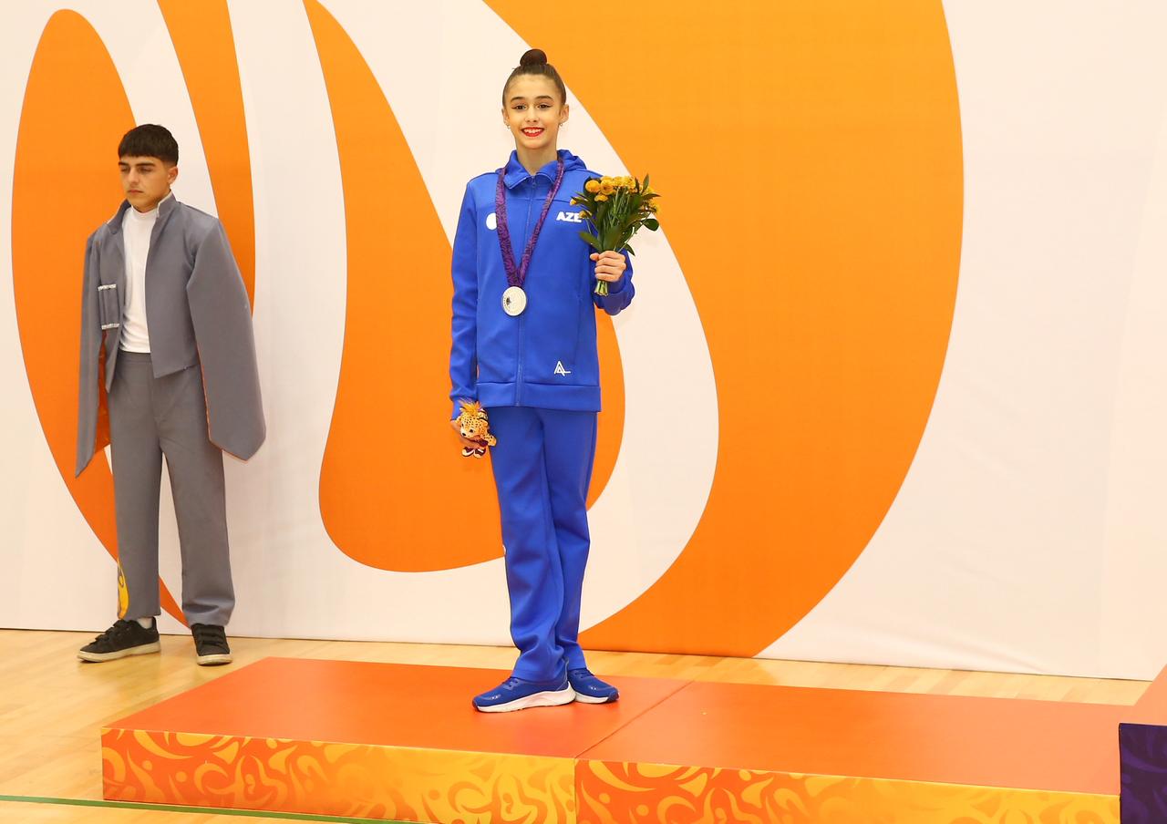 Azerbaijani rhythmic gymnasts win medals at III CIS Games (PHOTO)