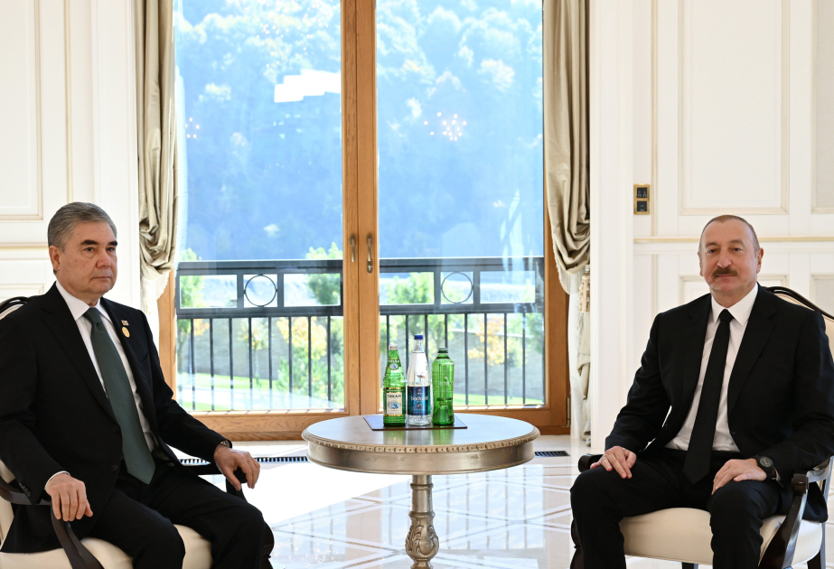 President Ilham Aliyev meets with Chairman of Turkmenistan’s Halk Maslahaty in Gabala (PHOTO)