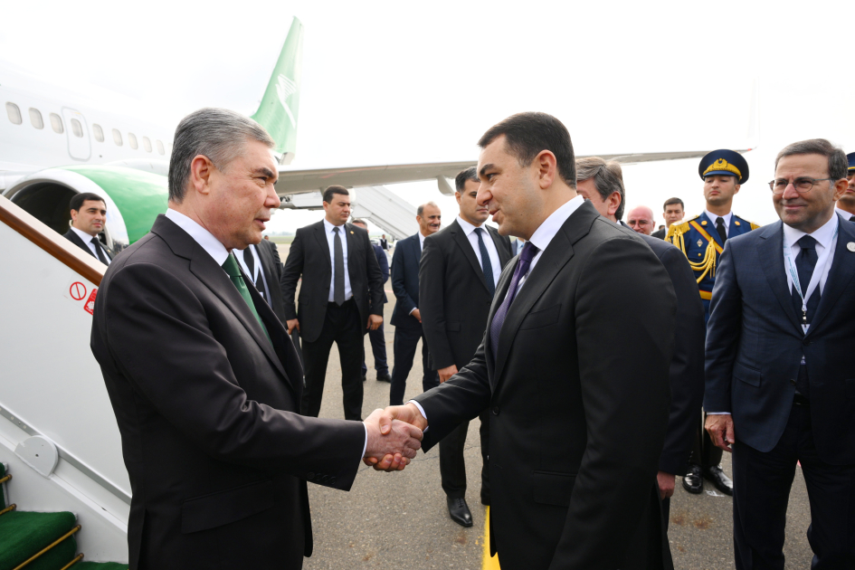 Chairman of Turkmenistan’s Halk Maslahaty visits Azerbaijan (PHOTO)