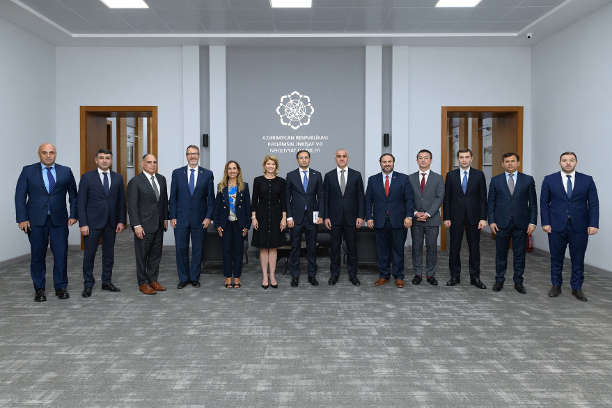 Azerbaijan, U.S. research institute set sail for Caspian transport and trade growth (PHOTO)