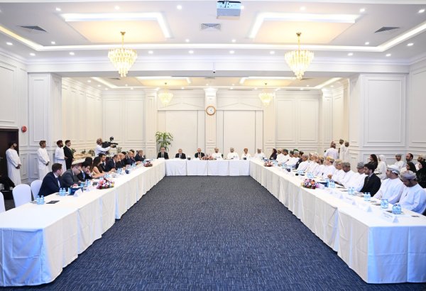 Azerbaijan, Oman convene for high-level business roundtable