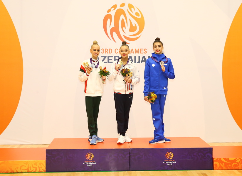 Azerbaijani gymnasts win eight medals at 3rd CIS Games (PHOTO)
