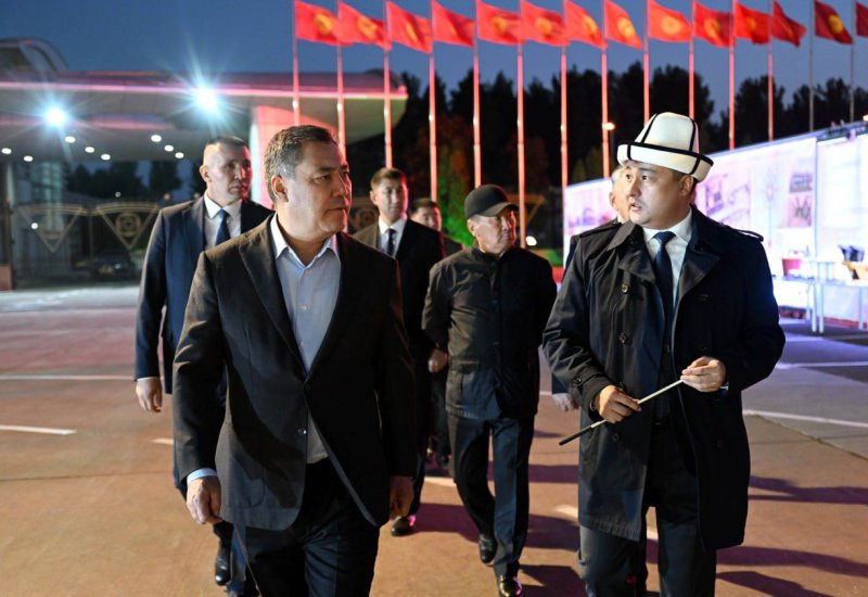 Kyrgyz president reviews progress at Manas Airport expansion project