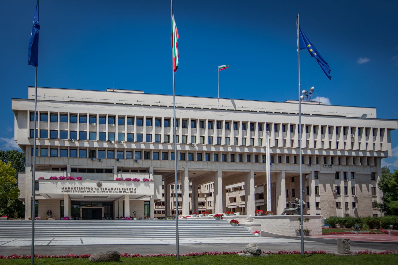 Bulgaria condemns vandalism of Varna synagogue and Burgas Monument of Gratitude