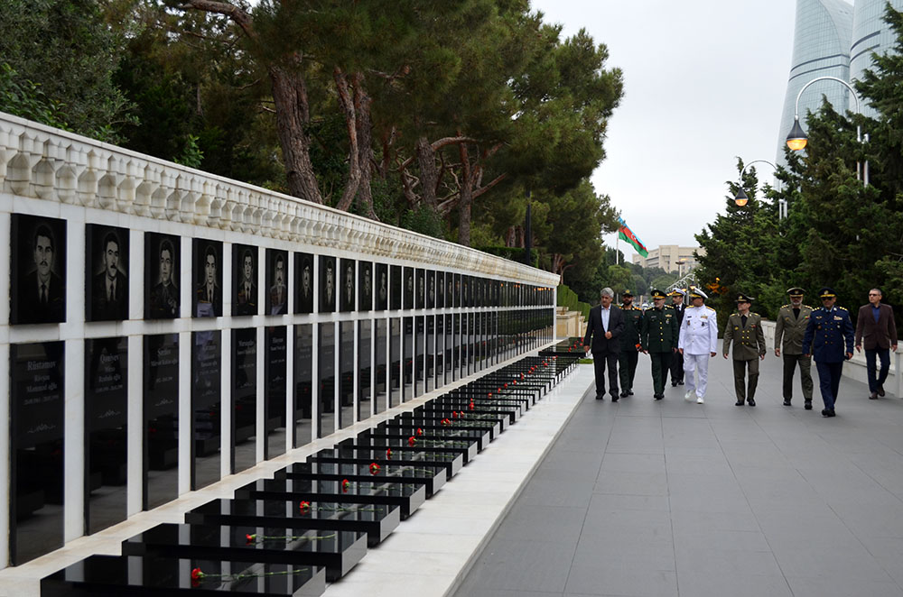 Azerbaijan and Iran discuss dev't of military education (PHOTO/VIDEO)