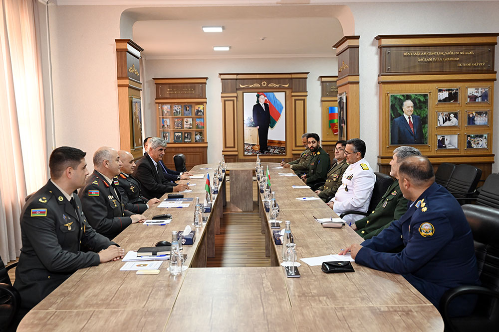 Azerbaijan and Iran discuss dev't of military education (PHOTO/VIDEO)