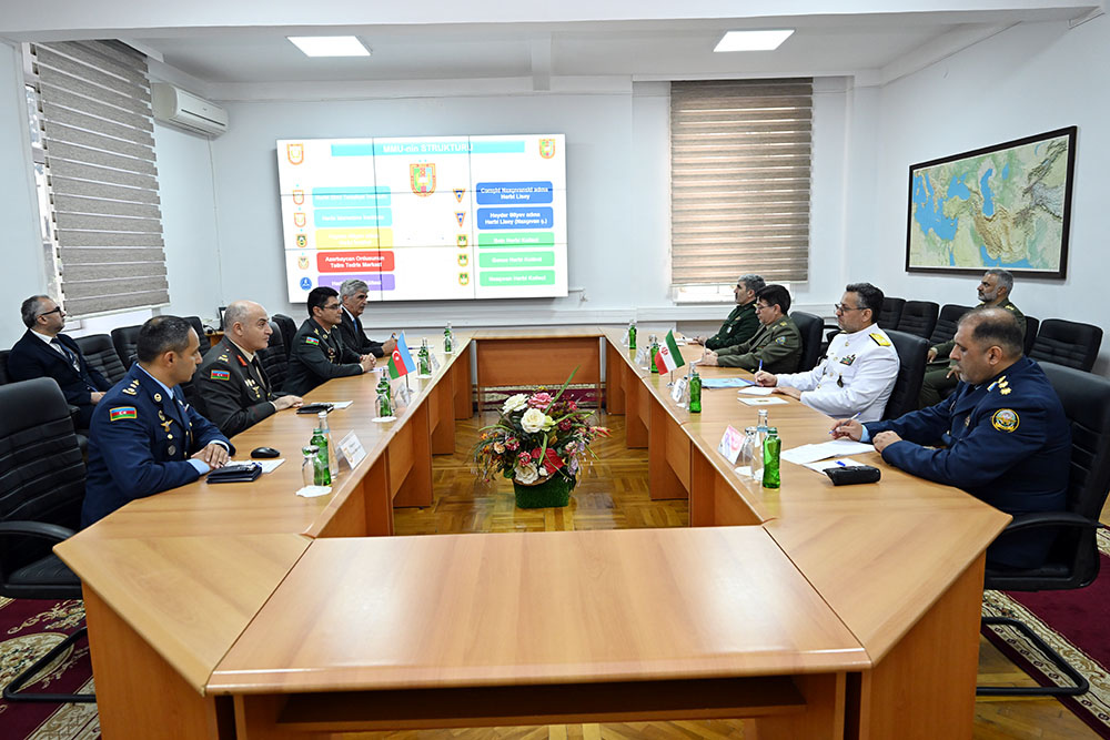 Azerbaijan and Iran discuss dev't of military education (PHOTO/VIDEO)