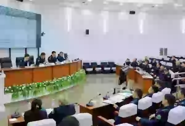 Kyrgyz Customs Service exceeds revenue targets in 2025