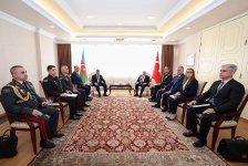 Turkish, Azerbaijani defense ministers meet in Ankara to forge long‑term peace (PHOTO)
