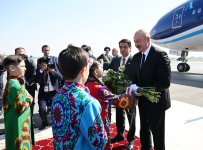 President Ilham Aliyev arrives in Tajikistan (PHOTO)