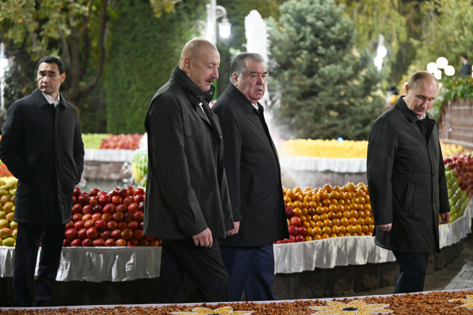 President Ilham Aliyev attends informal dinner for CIS Heads of State in Dushanbe (PHOTO/VIDEO)