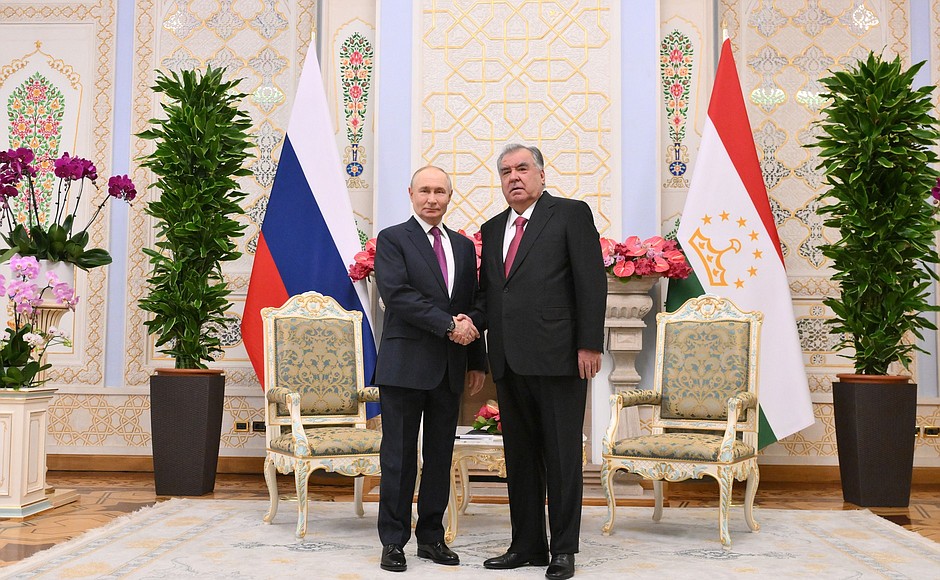 Russia, Tajikistan sign statement on deepening strategic partnership and alliance