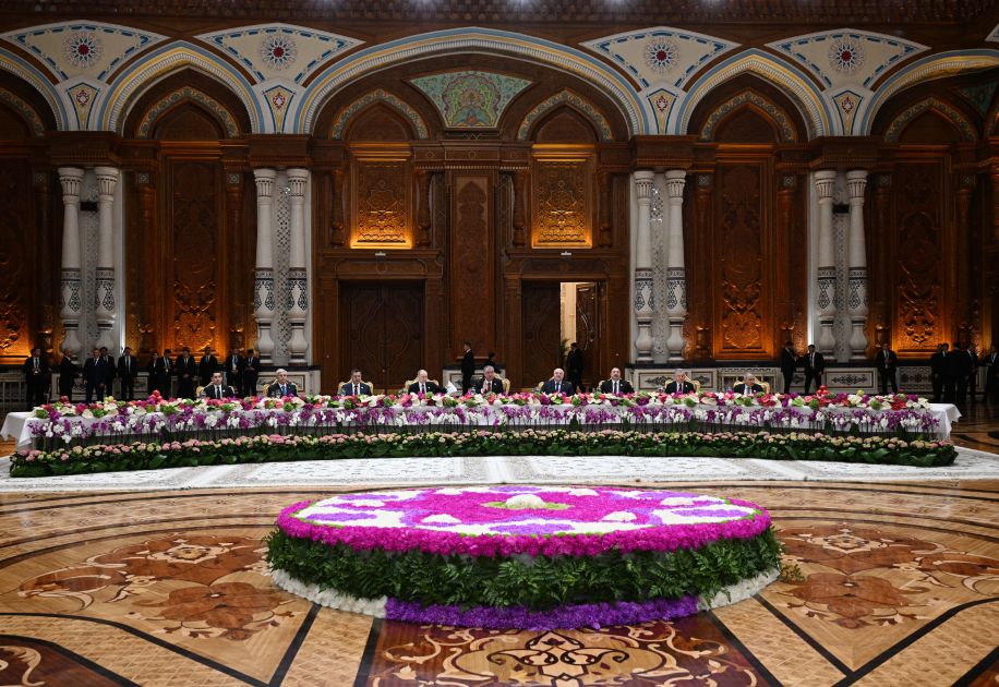 President Ilham Aliyev attends official banquet in honor of CIS heads of state in Dushanbe (PHOTO)