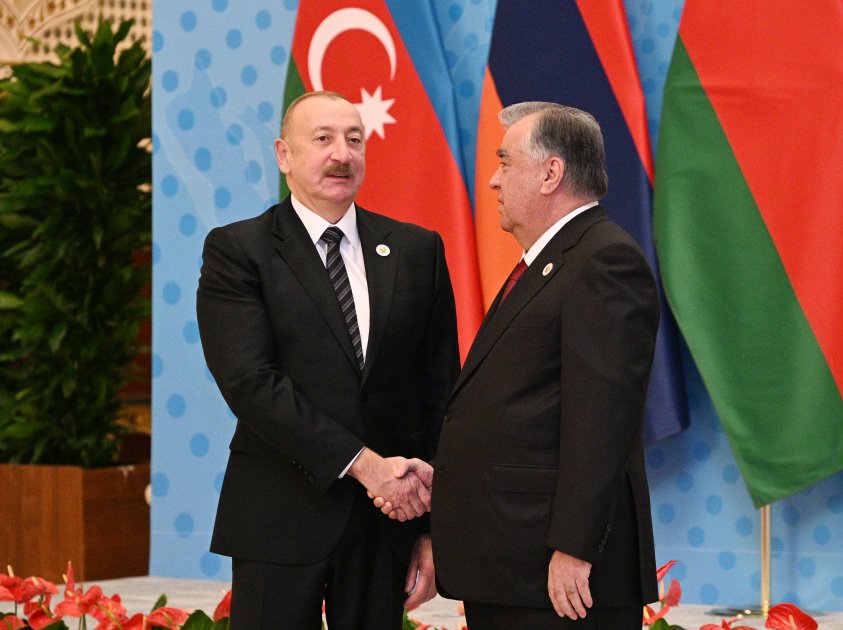 President Ilham Aliyev arrives at Palace of Nation in Dushanbe to participate in CIS Heads of State Council meeting (PHOTO/VIDEO)