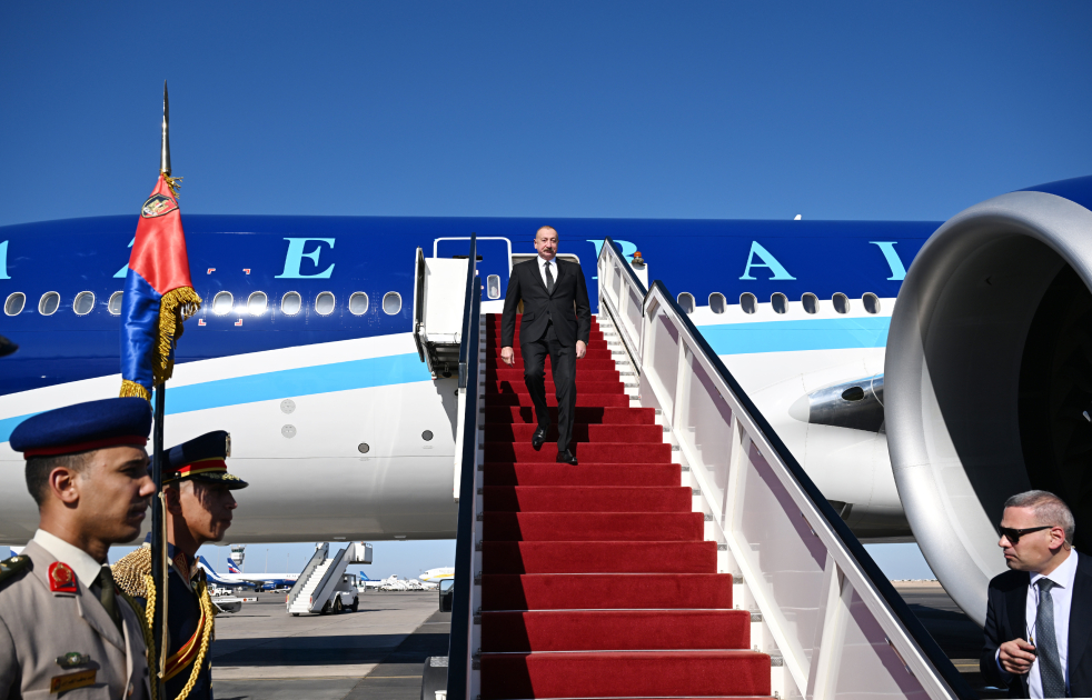 President Ilham Aliyev arrives in Egypt for working visit (PHOTO)