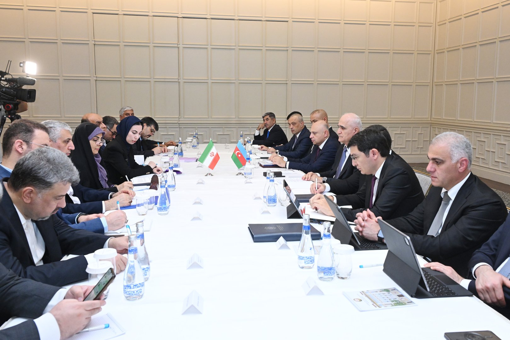 Azerbaijan and Iran mull over current issues of cooperation in Baku