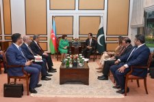 Speaker of Azerbaijani Parliament meets with chairman of Pakistan Senate (PHOTO)