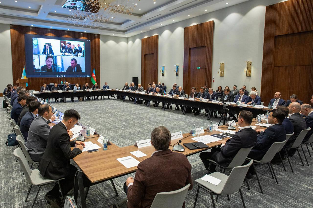 Azerbaijan, Kazakhstan set to launch electronic permit exchange for int'l road transport