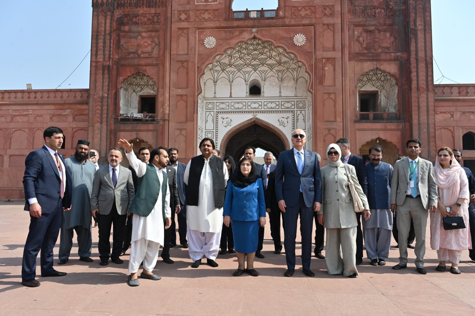Azerbaijani and Turkish parliament speakers visit Pakistan's Lahore (PHOTO)