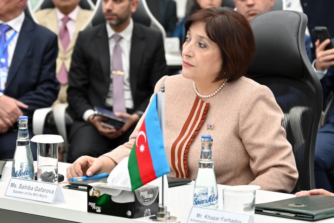 Azerbaijani parliament head visits Pakistan's Disaster Management Authority (PHOTO)