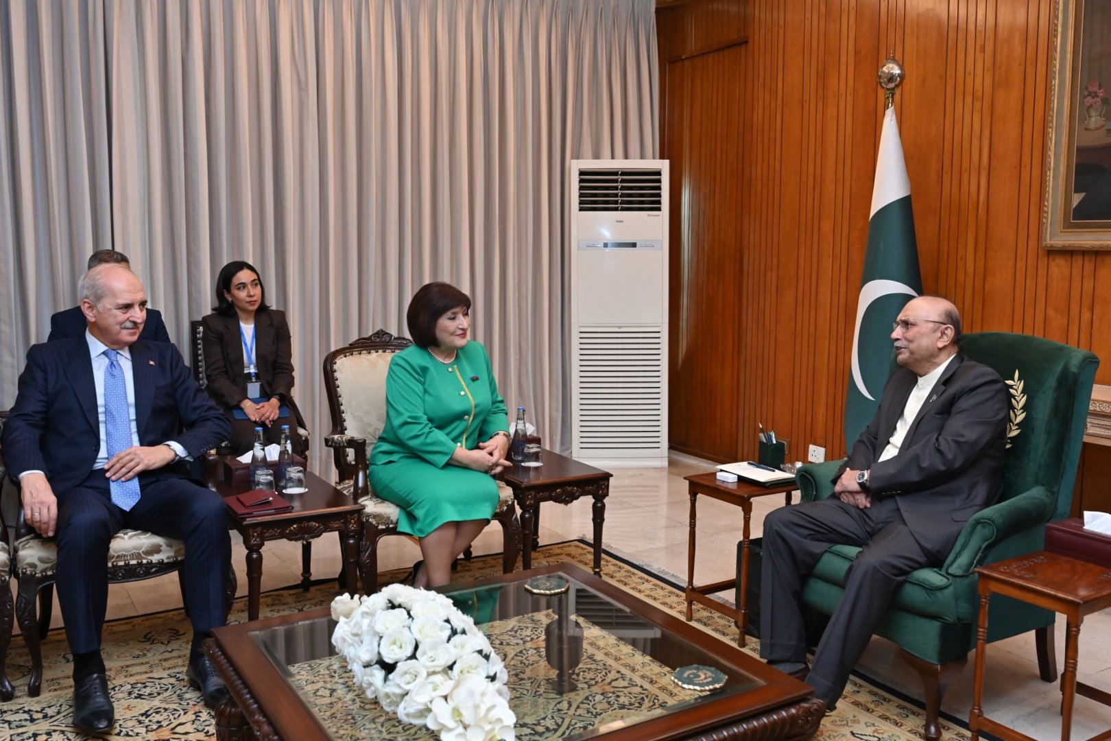 President of Pakistan hosts Speakers of Azerbaijani and Turkish Parliaments (PHOTO)