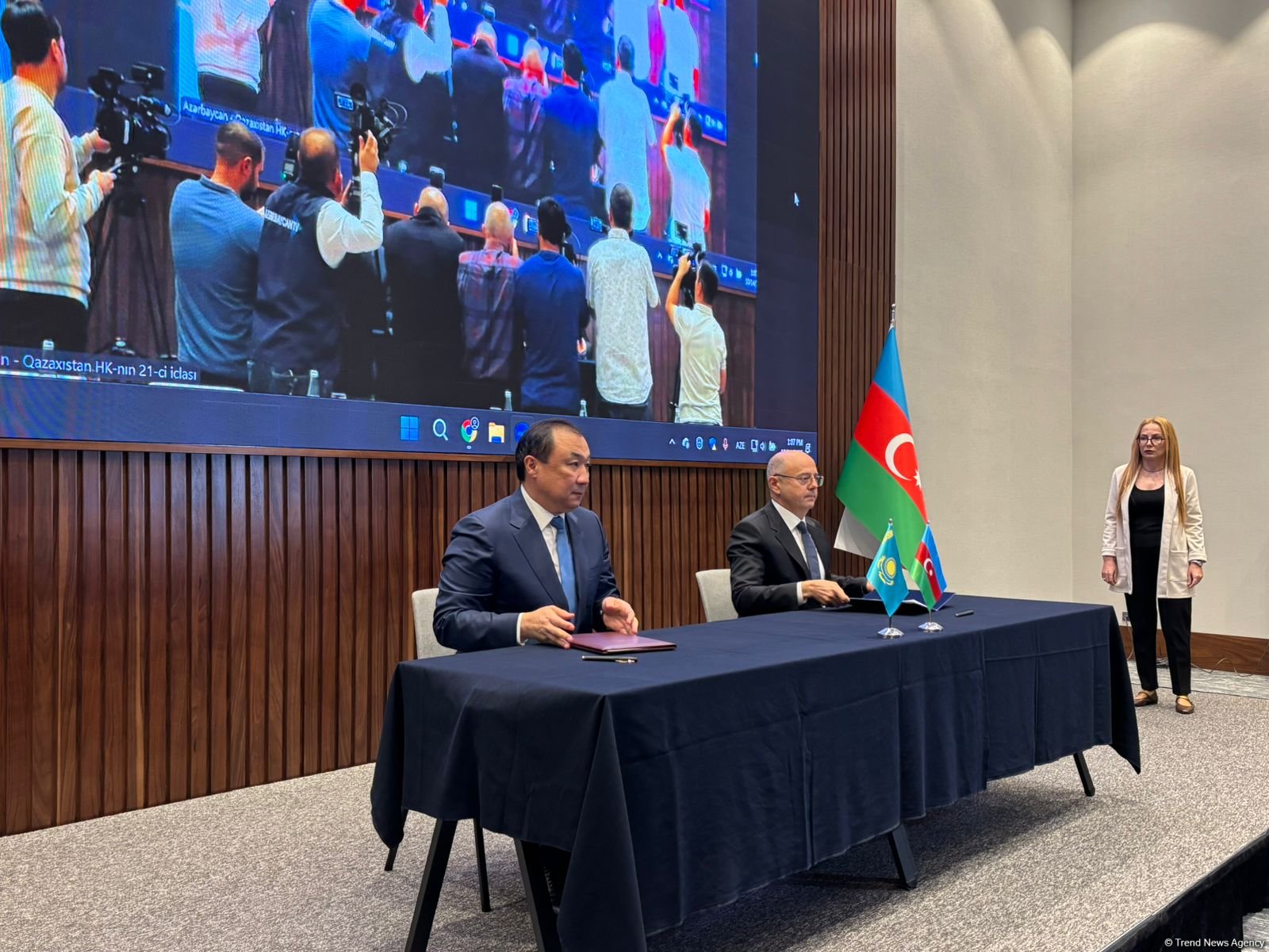 Azerbaijan-Kazakhstan inter-governmental commission signs meeting protocol