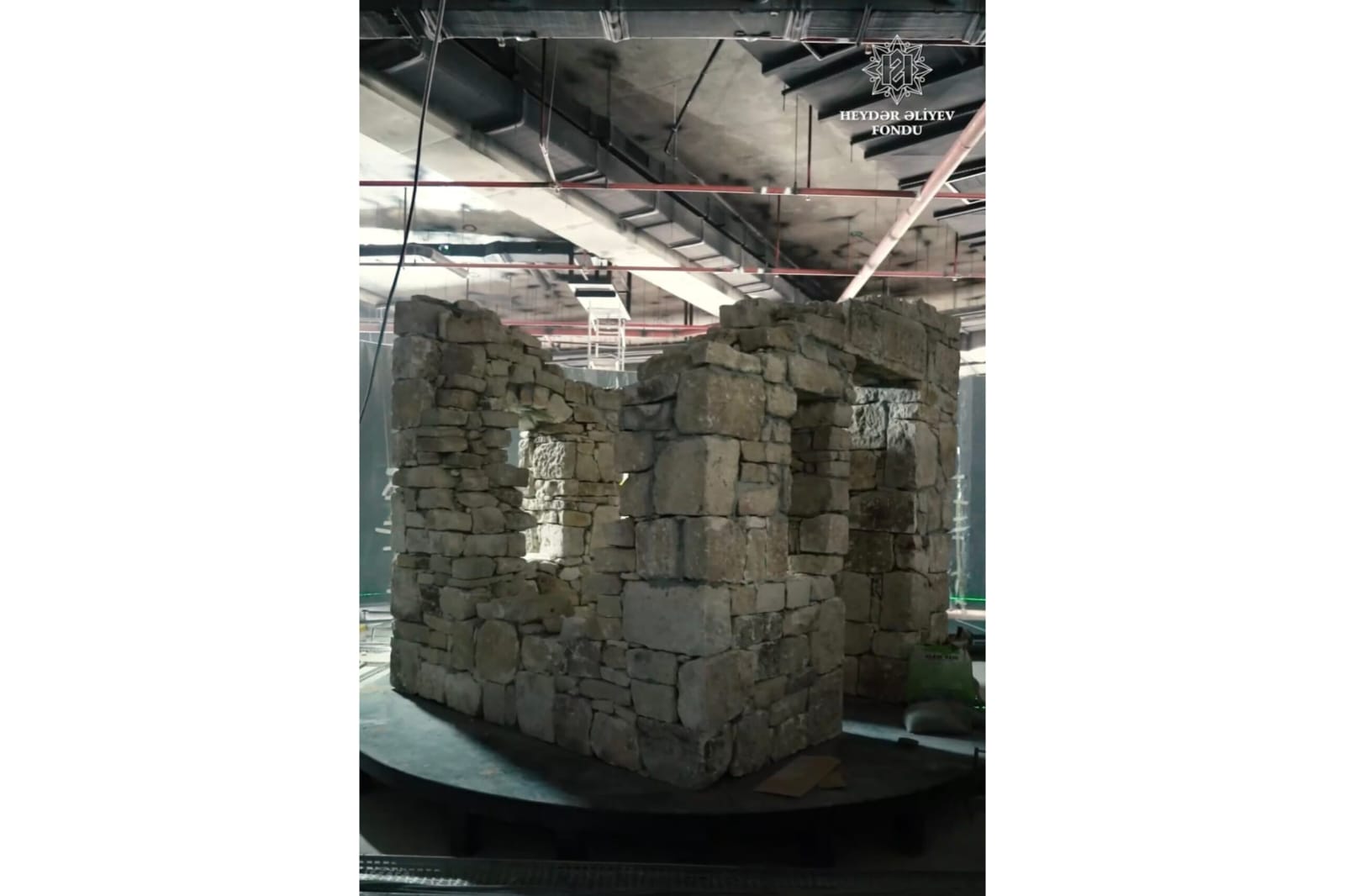 Azerbaijan starts setting up exhibits and installations at Victory Museum (VIDEO)
