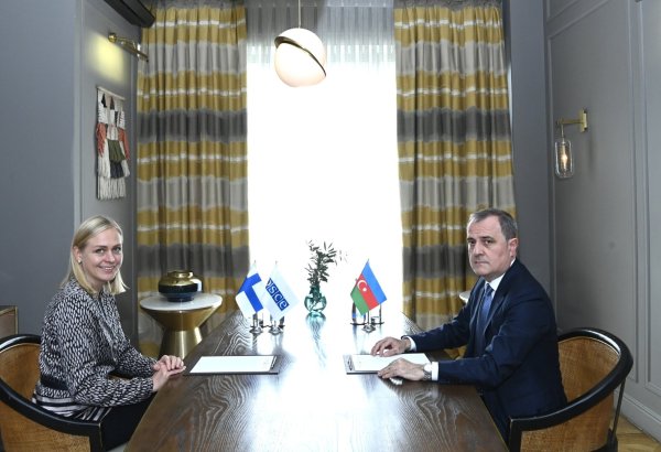 Azerbaijani foreign minister meets with OSCE chairperson-in-office (PHOTO)
