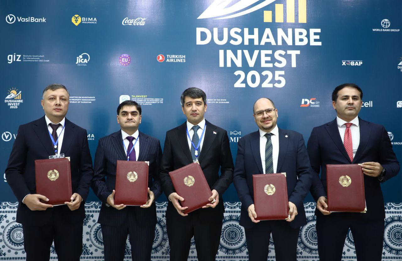 Tajikistan signs digital co-op agreements, including launch of Starlink services